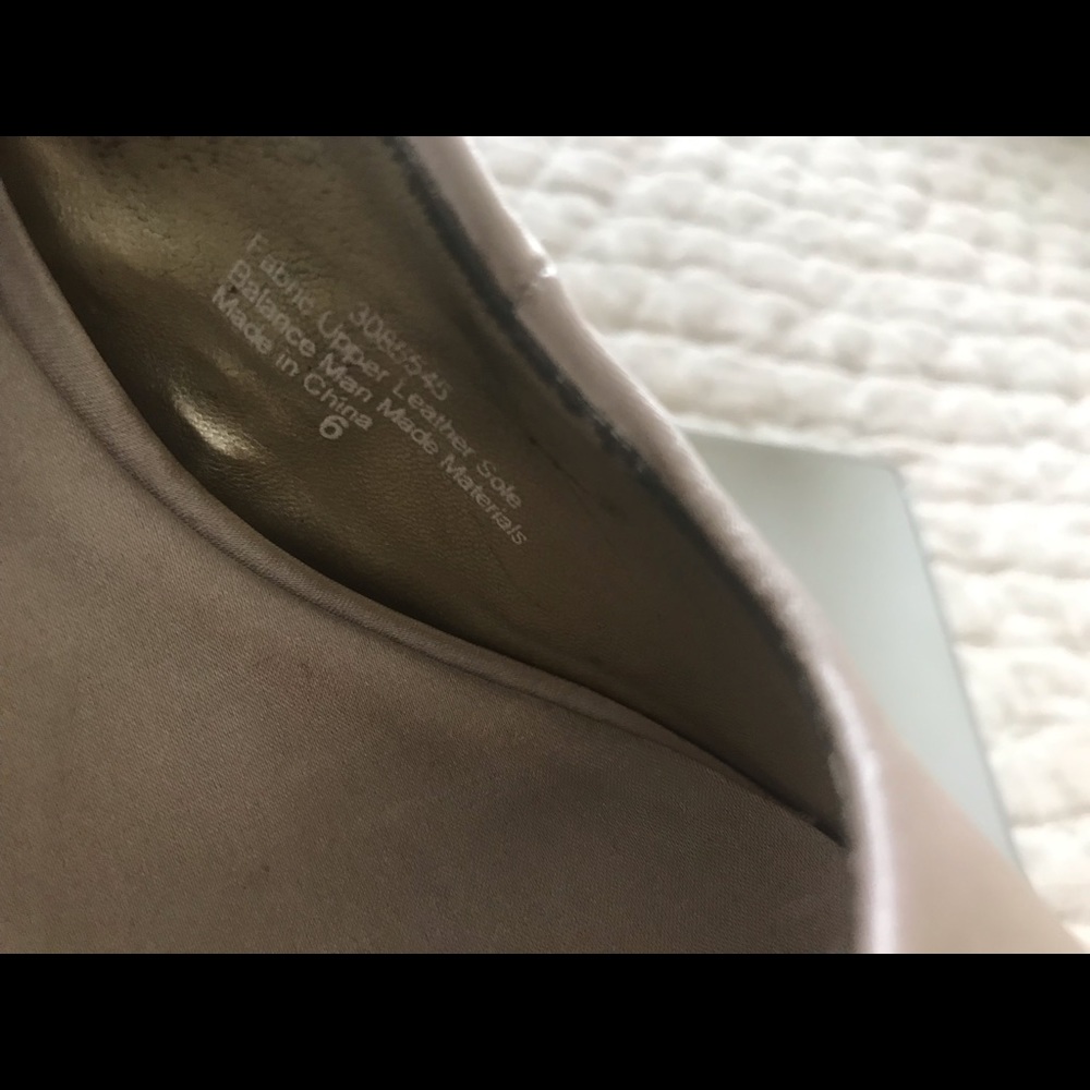 Lulu Townsend Champagne Heels View 3